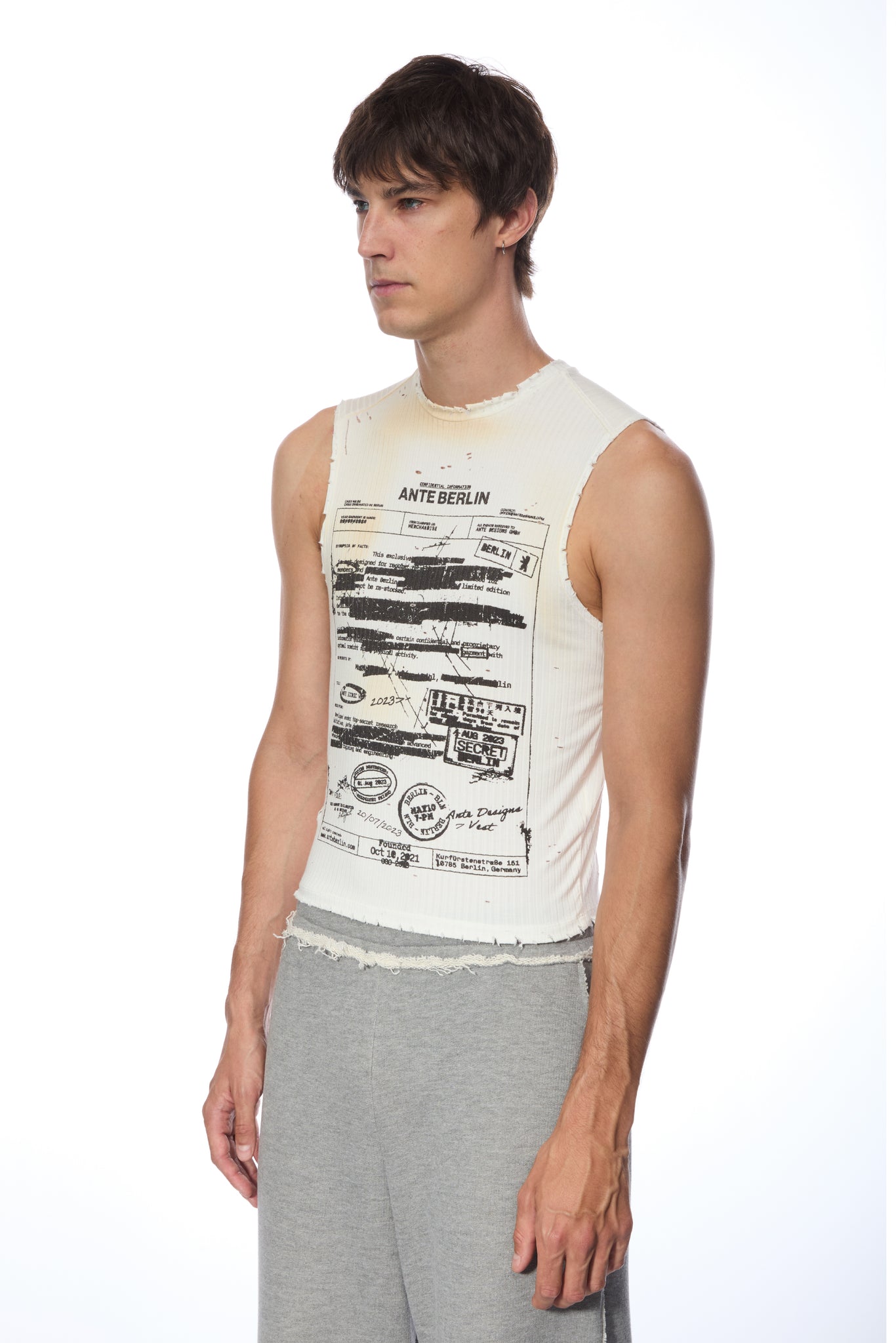 ICONIC VEST