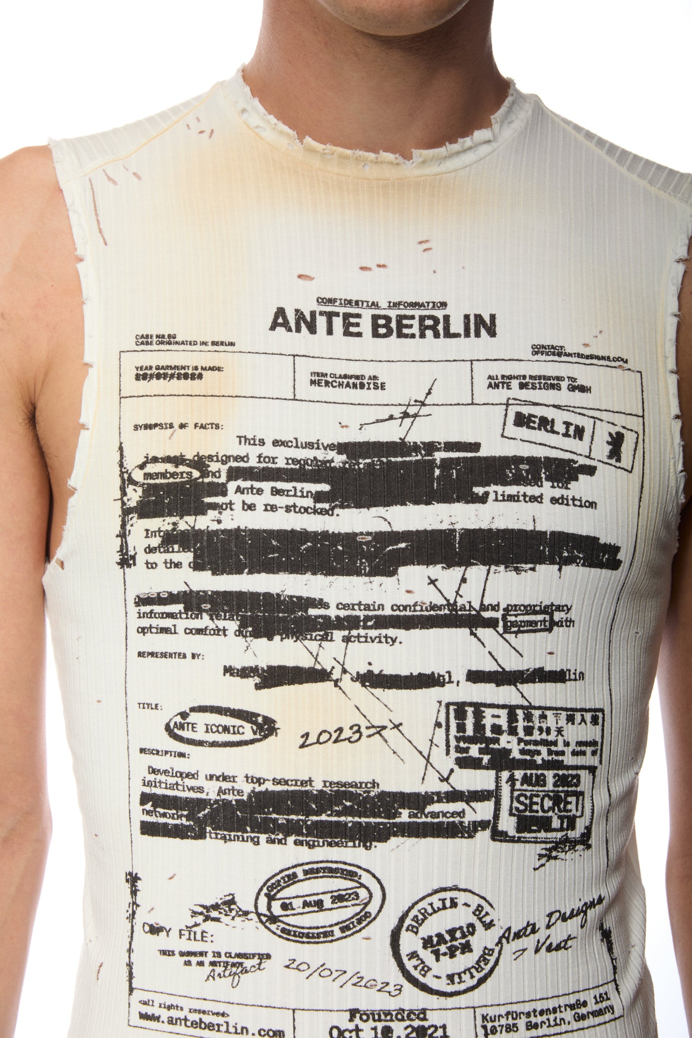 ICONIC VEST