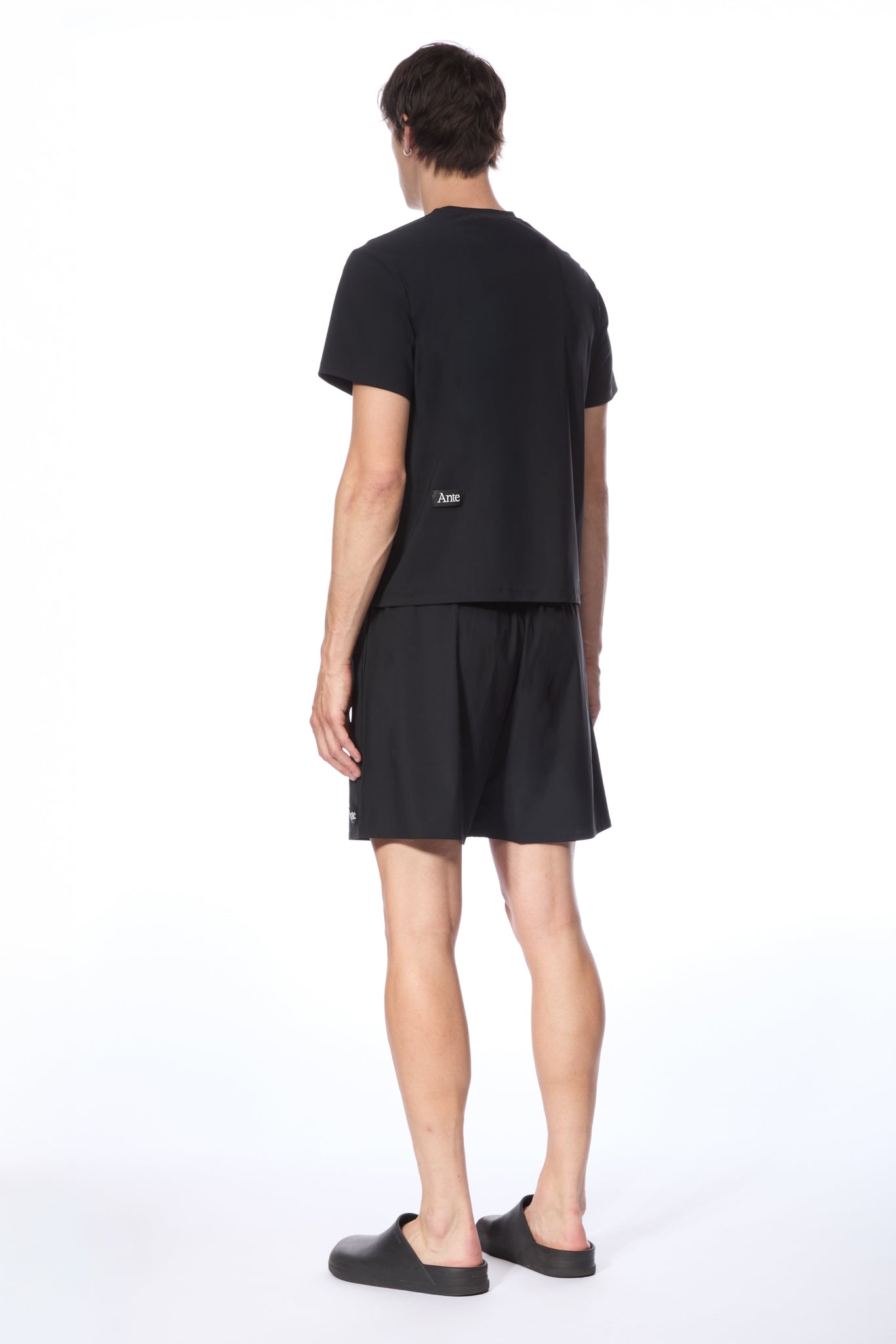 LIGHTWEIGHT T-SHIRT