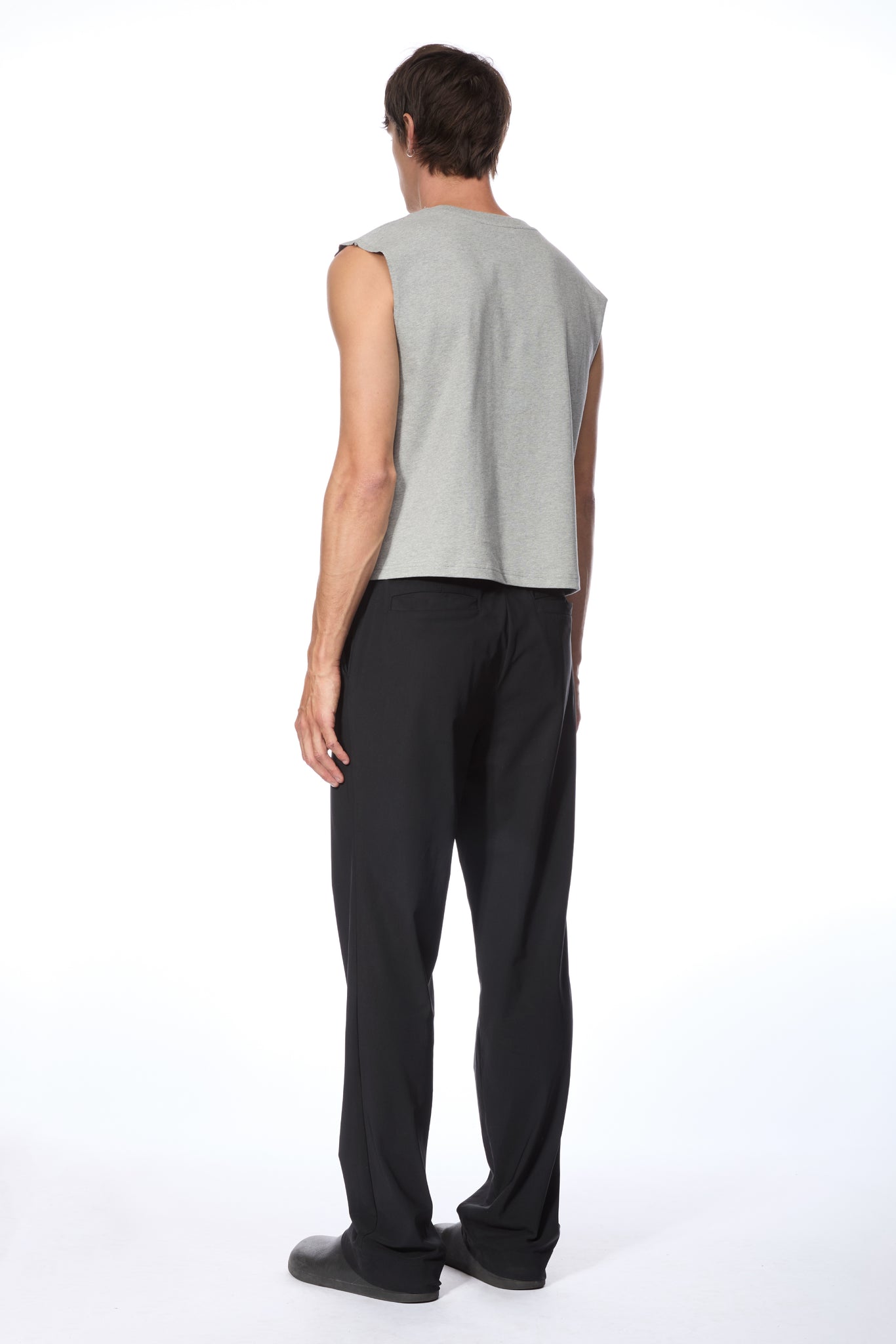 PROPERTY SLEEVELESS