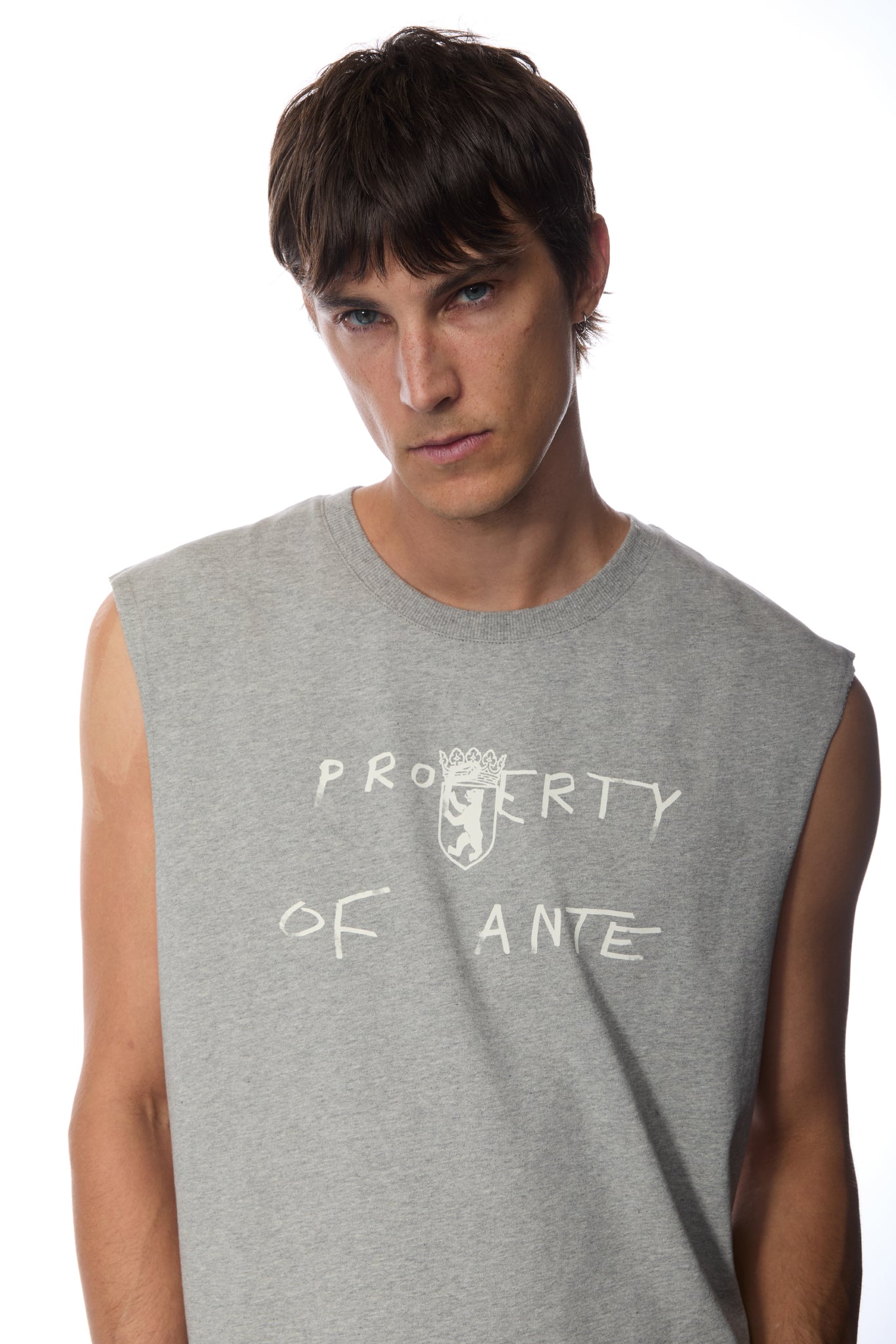 PROPERTY SLEEVELESS